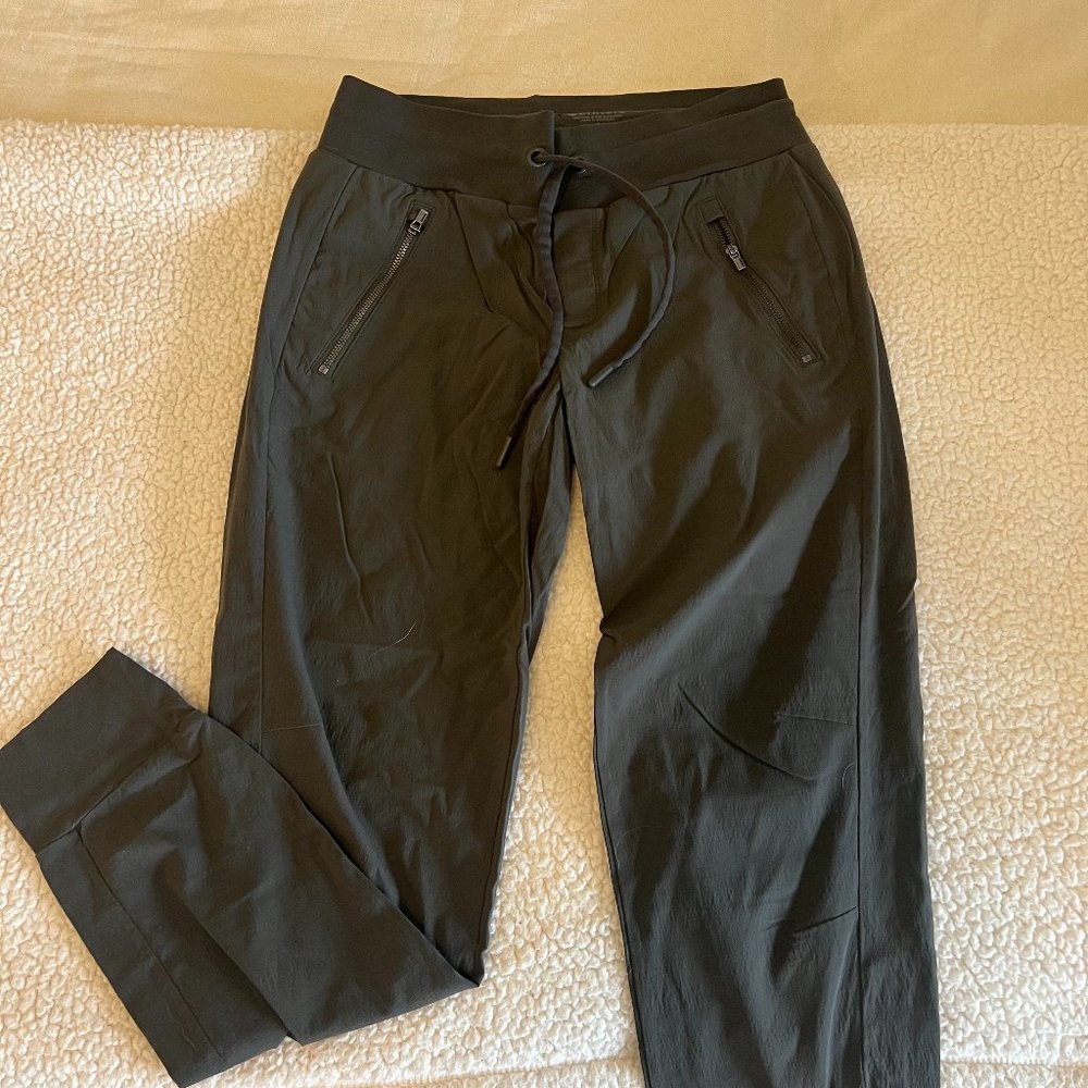 Athleta Headlands Hybrid Trek Jogger